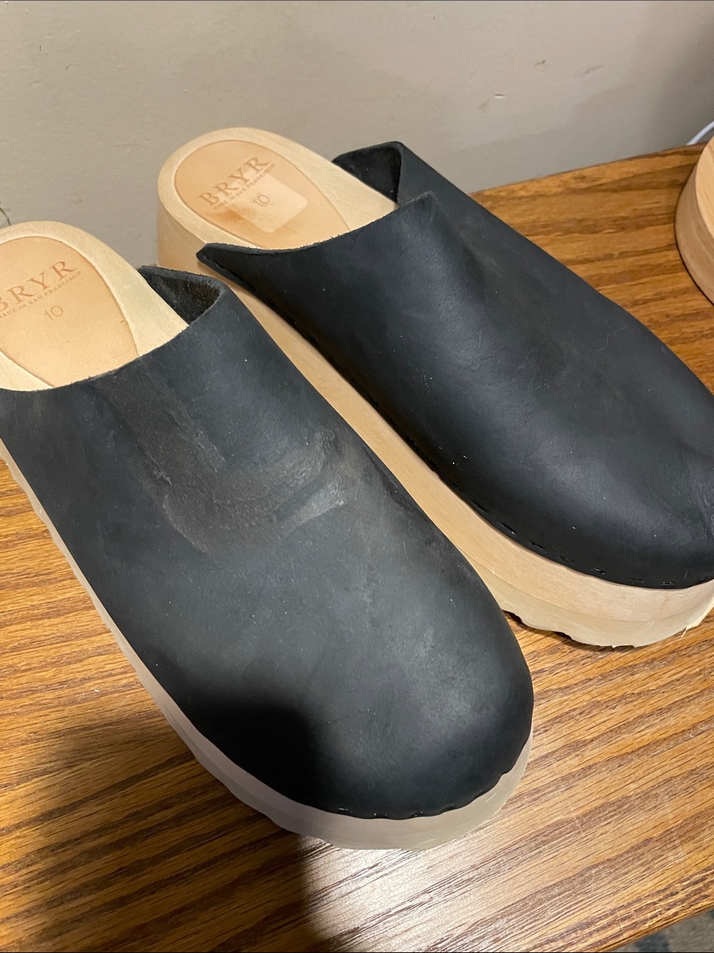 Bryr Black Platform Clogs with Cream Sole - Picture 9 of 9